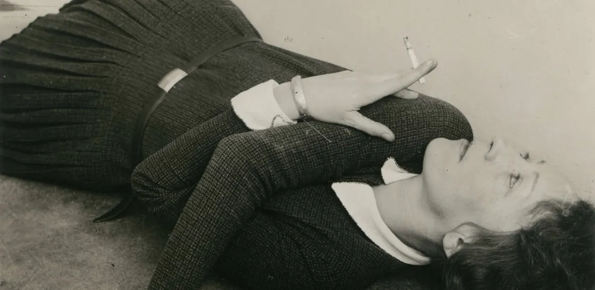 Grit Kallin-Fischer, Self-portrait with cigarette (detail), around 1928