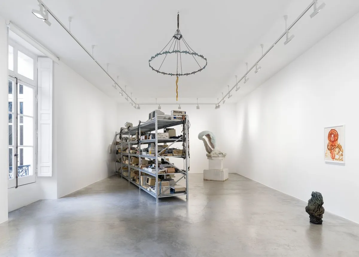 Installation view of Johan Creten: Les Chiens de Pavlov