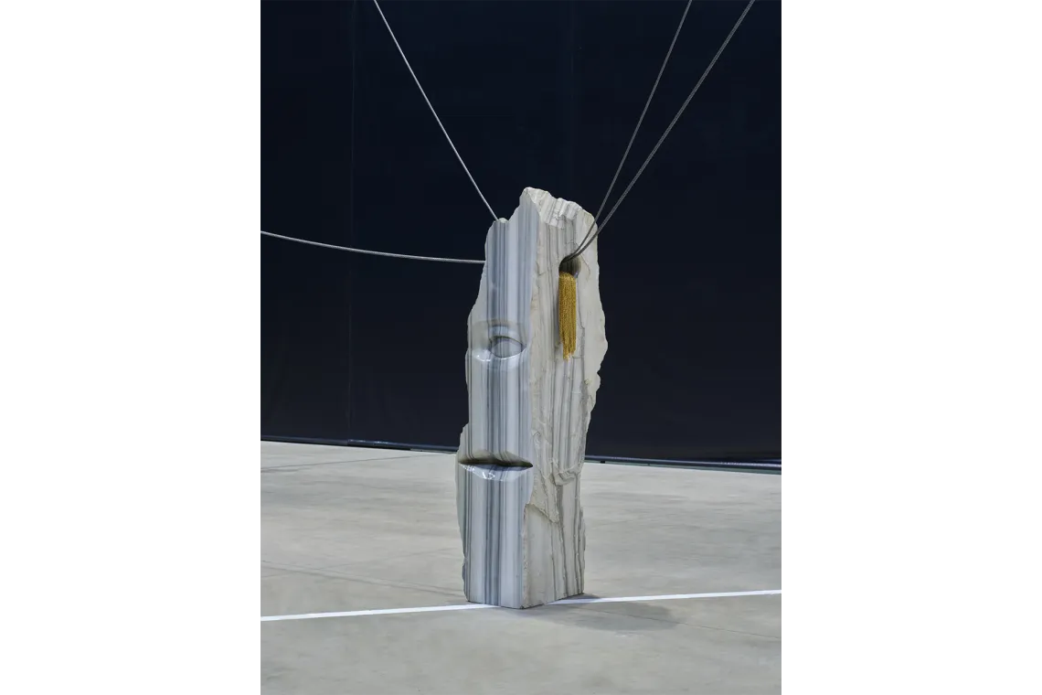 Installation view of Luciano Fabro: Abitare lo spazio