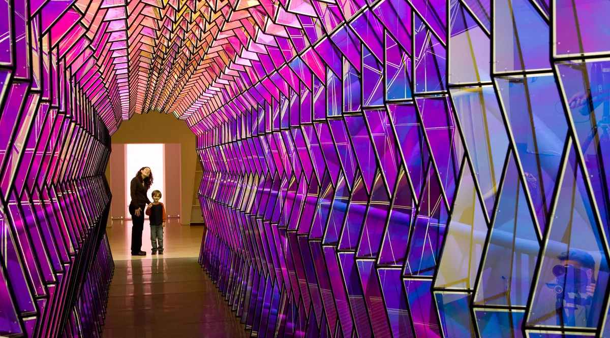 One-way colour tunnel, 2007
