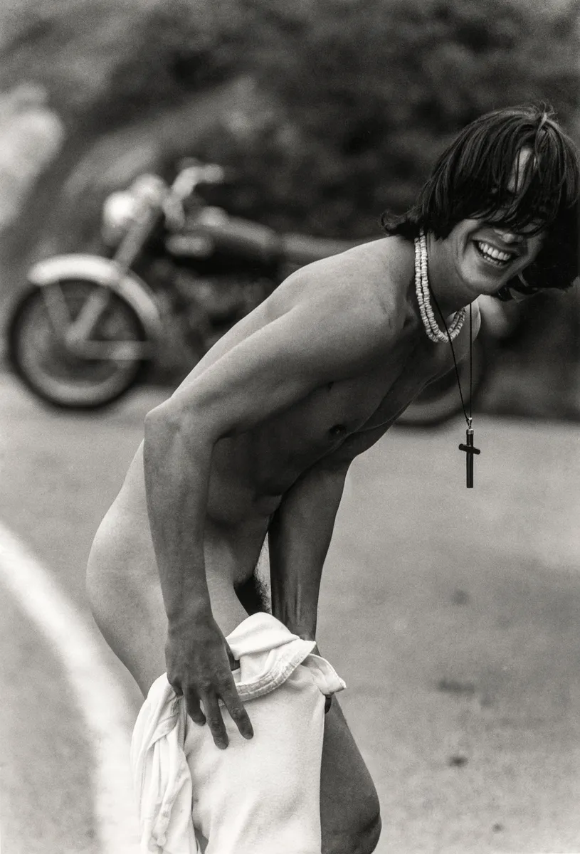 Keanu Reeves, (bike), Malibu, 1993